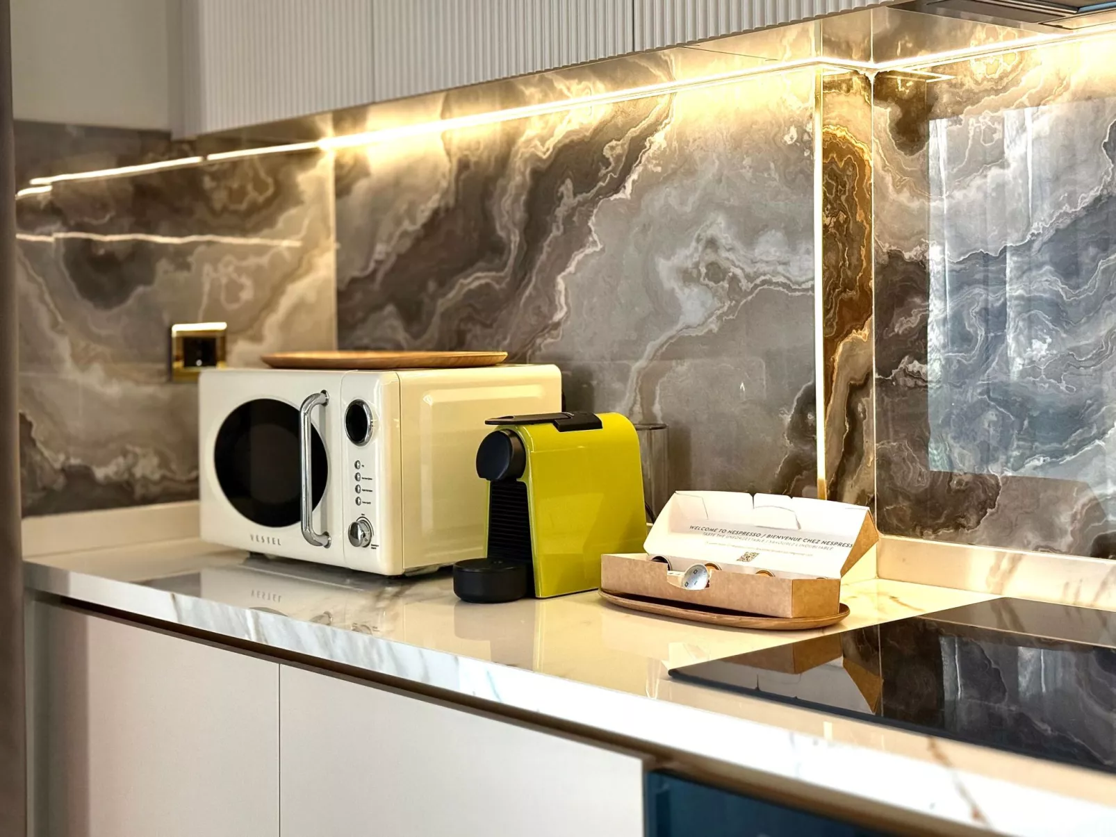 Qoople Eхсellence B-55 neue Wohnung am Meer - Drinnen