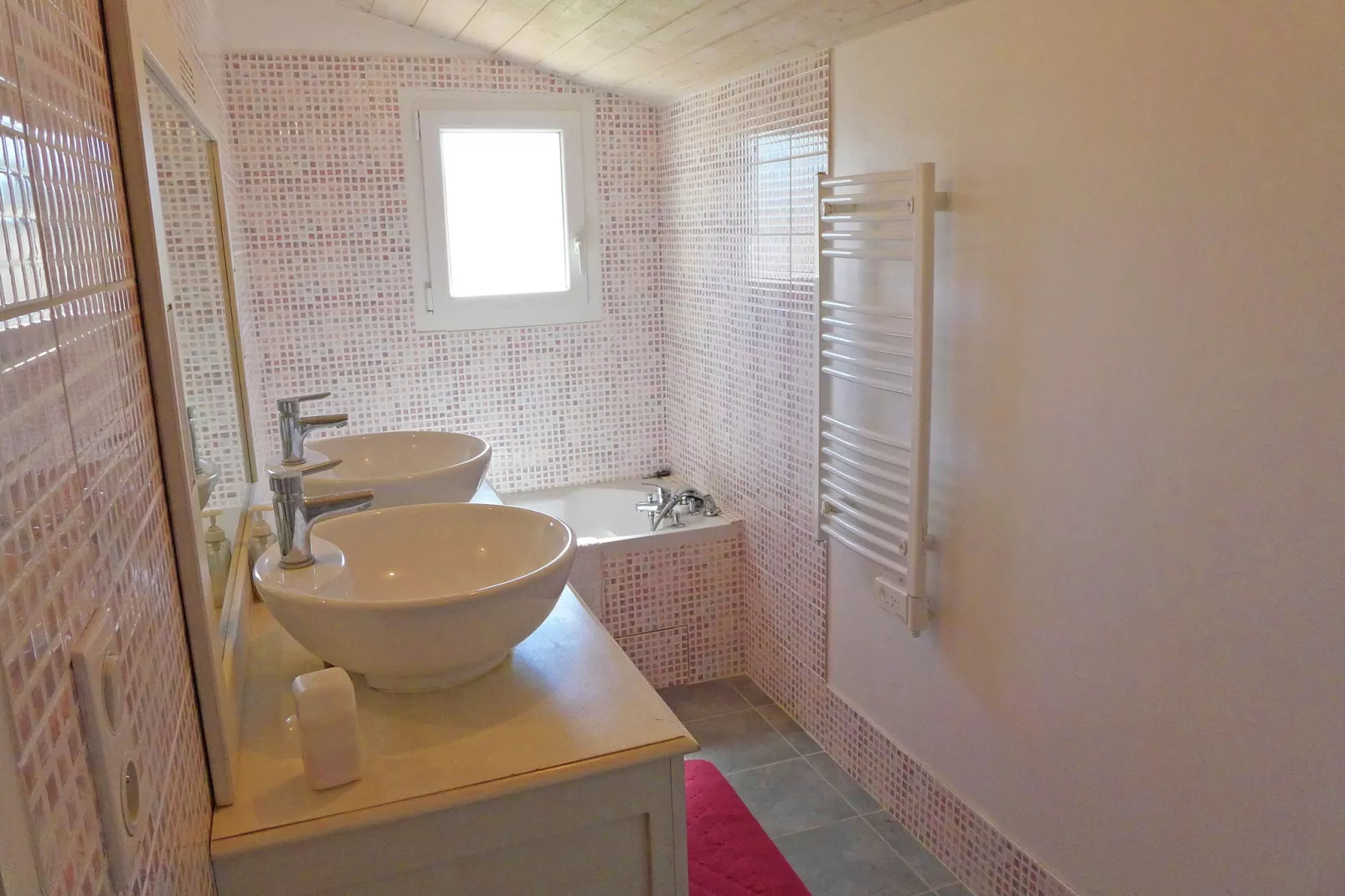 Belle villa avec piscine privée - NARBONNE-Badezimmer