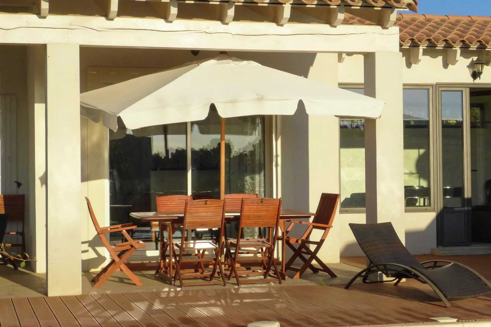 Belle villa avec piscine privée - NARBONNE-Terrassenbalkon