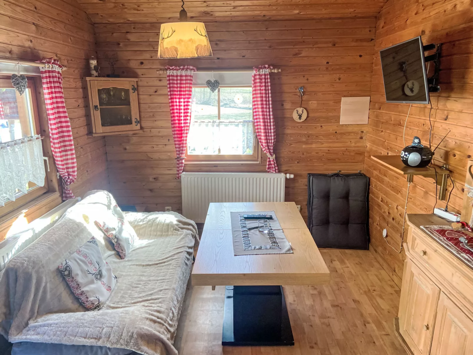 In Röhrnbach mit Grill und Terrasse - Inside