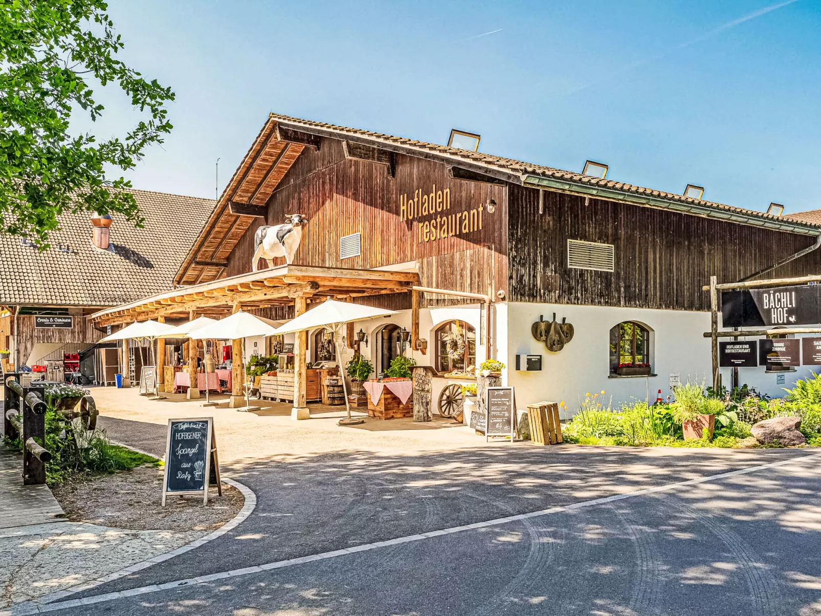 Haus zum Hecht - Draußen