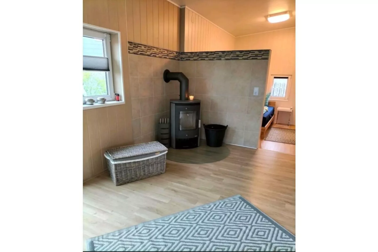 456395 - Living room