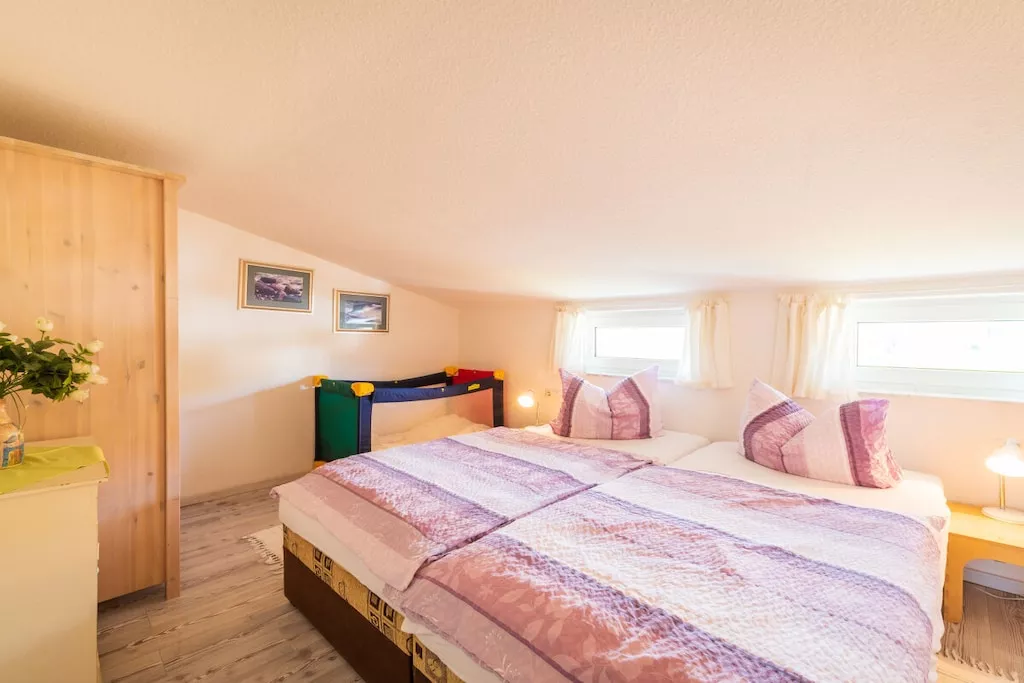 273334 - Schlafzimmer