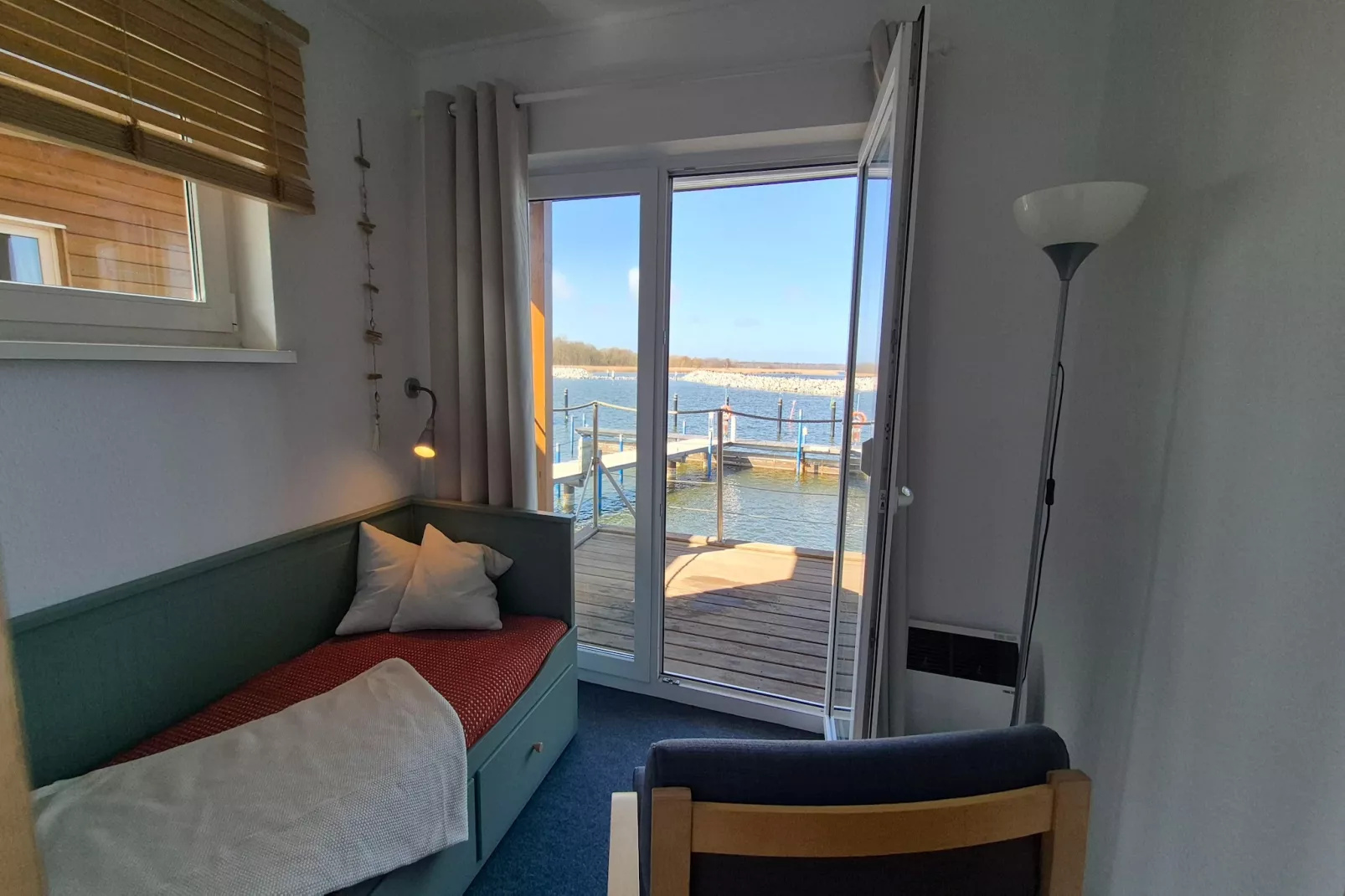 Floating House 2 - Classic / 4 Personen - Salon