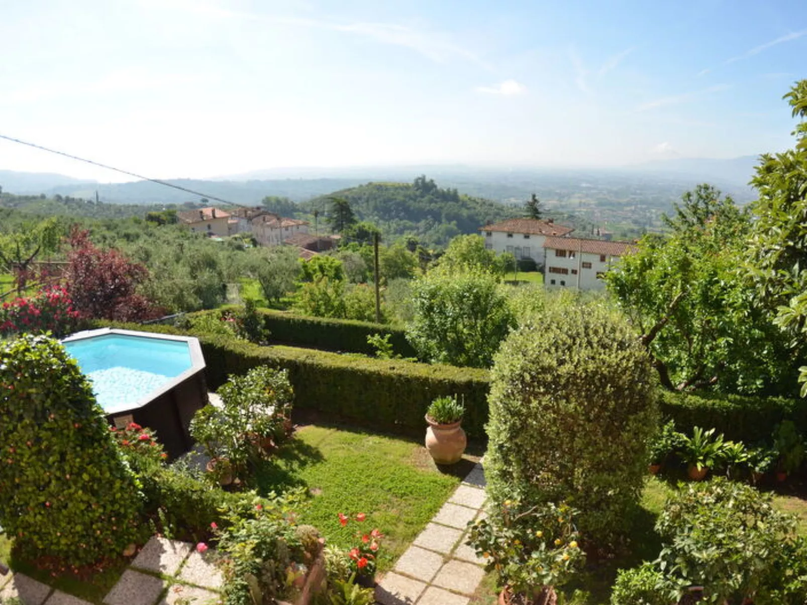 Alla Collina Del Sole - Draußen