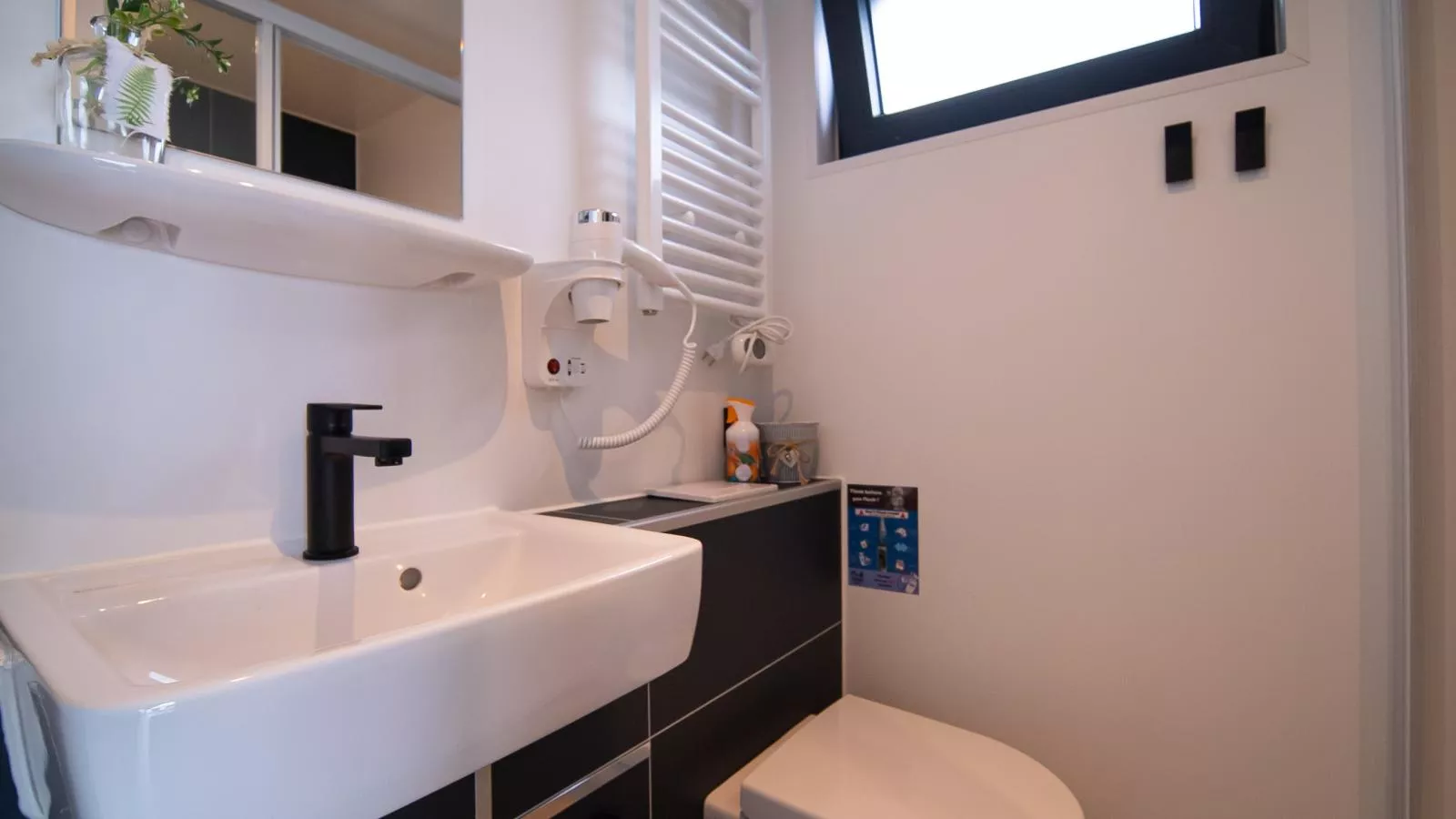 Floating in Limburg - rooftop hottub - Salle de bain