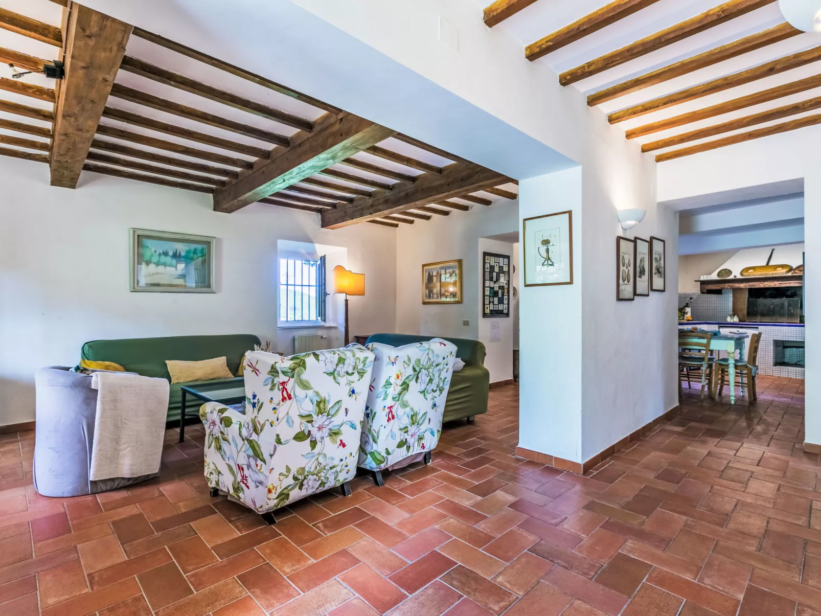 Borgo Castagnoli - Drinnen