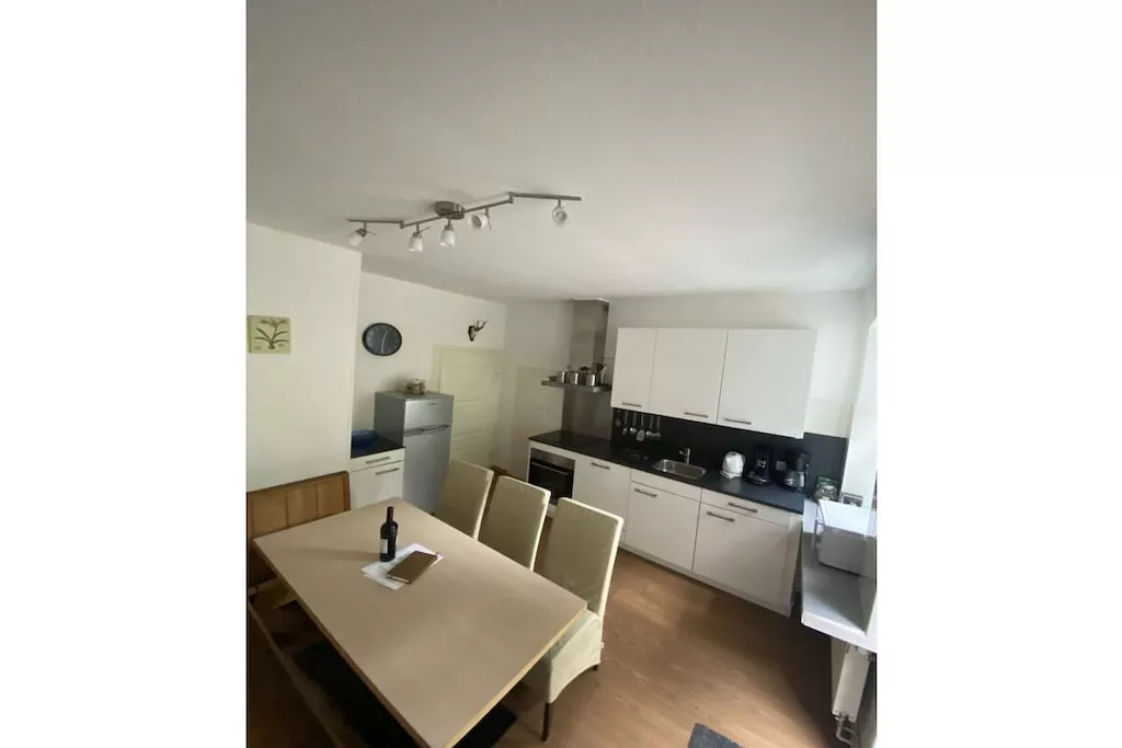 313634 - Kitchen