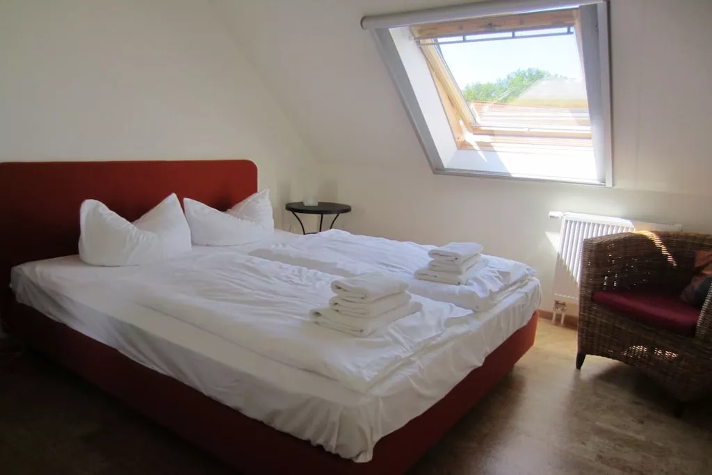 222024 - Bedroom