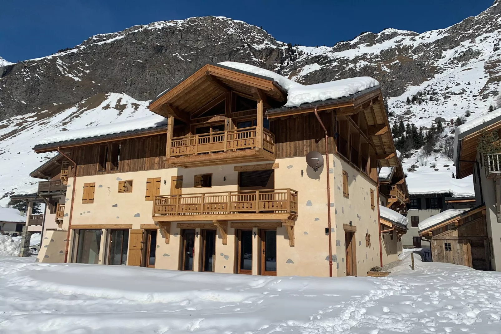 CHALET LE 360-Exterior winter