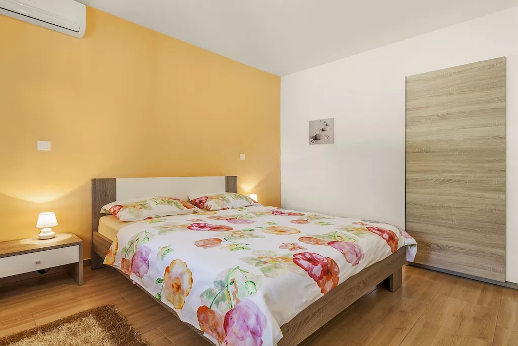 141848 - Schlafzimmer