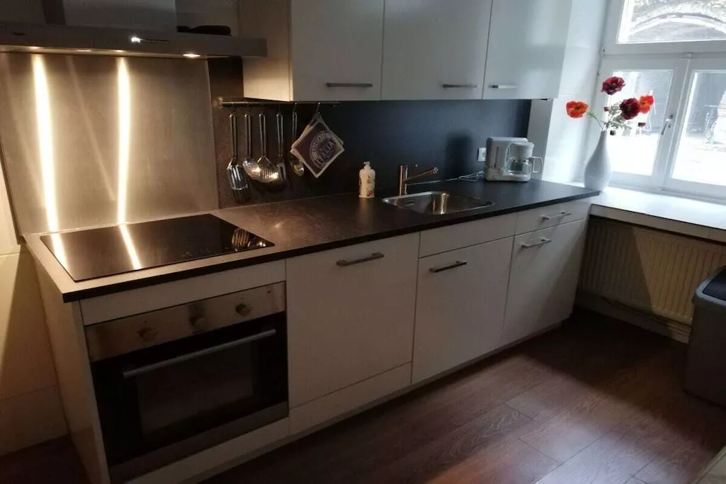 313634 - Kitchen