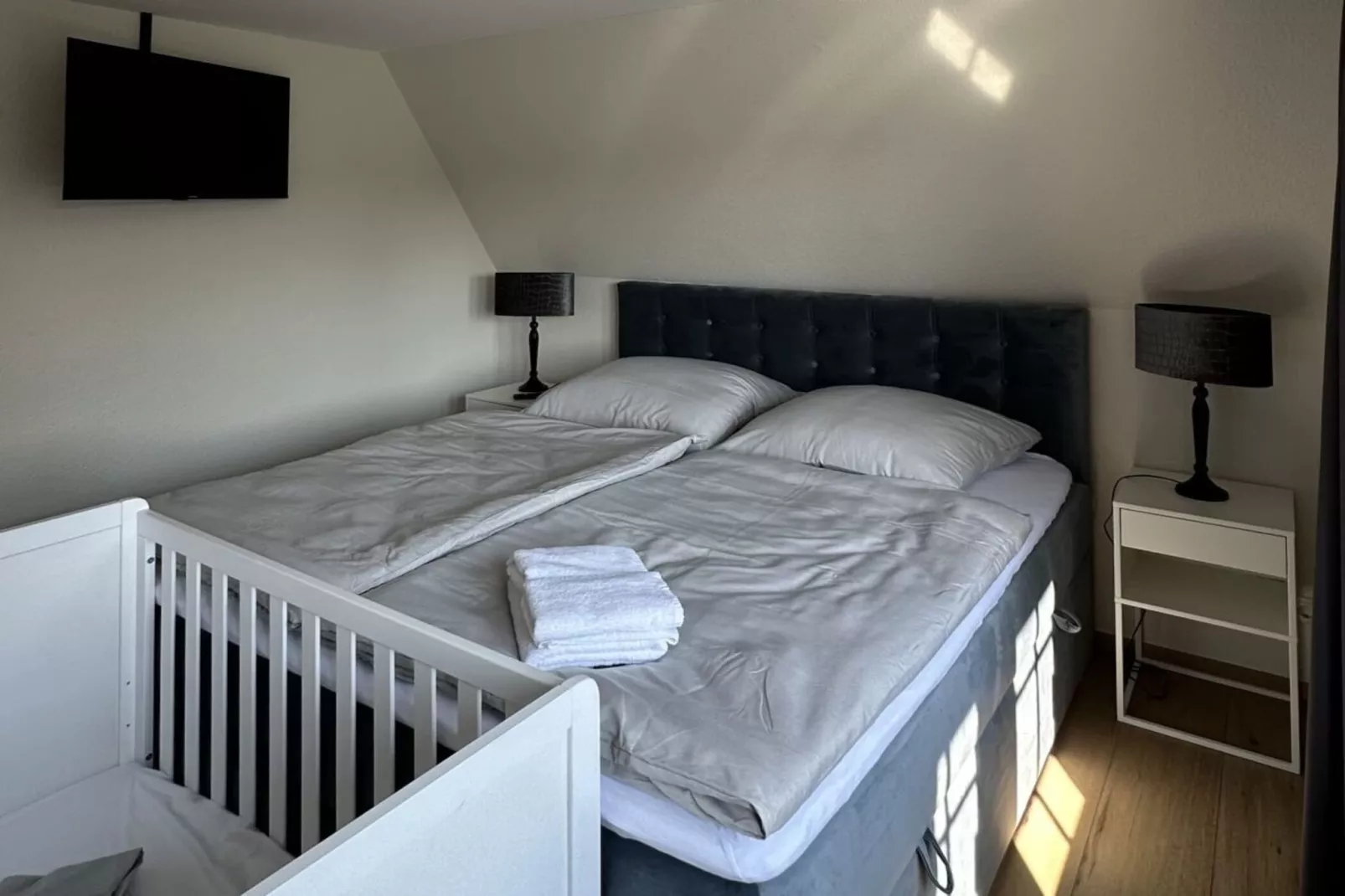 451114 - Schlafzimmer