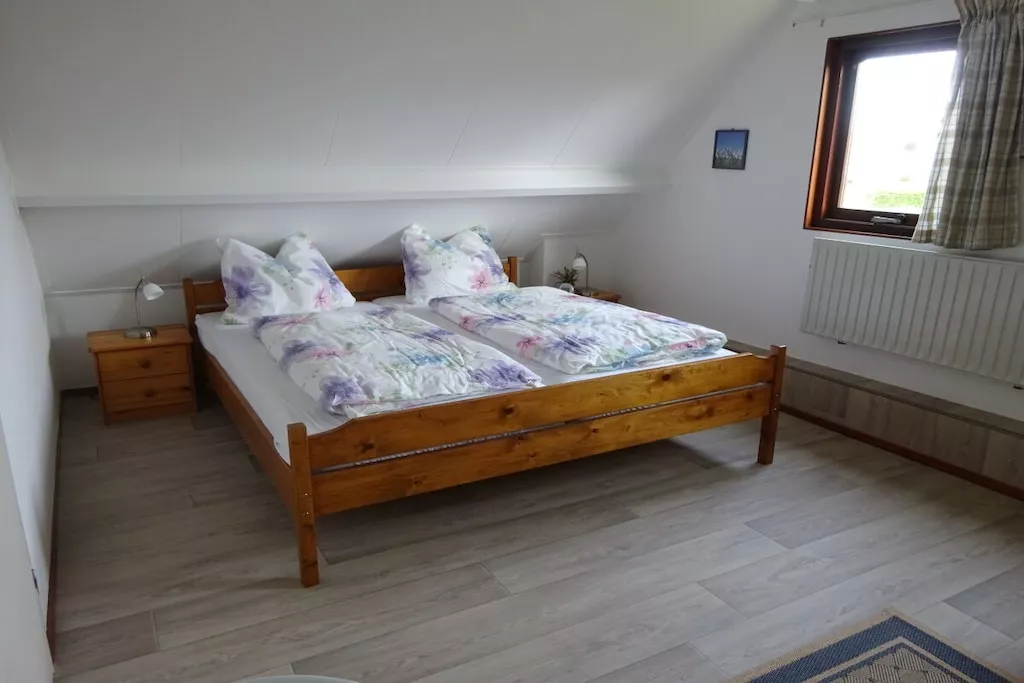 394165 - Bedroom
