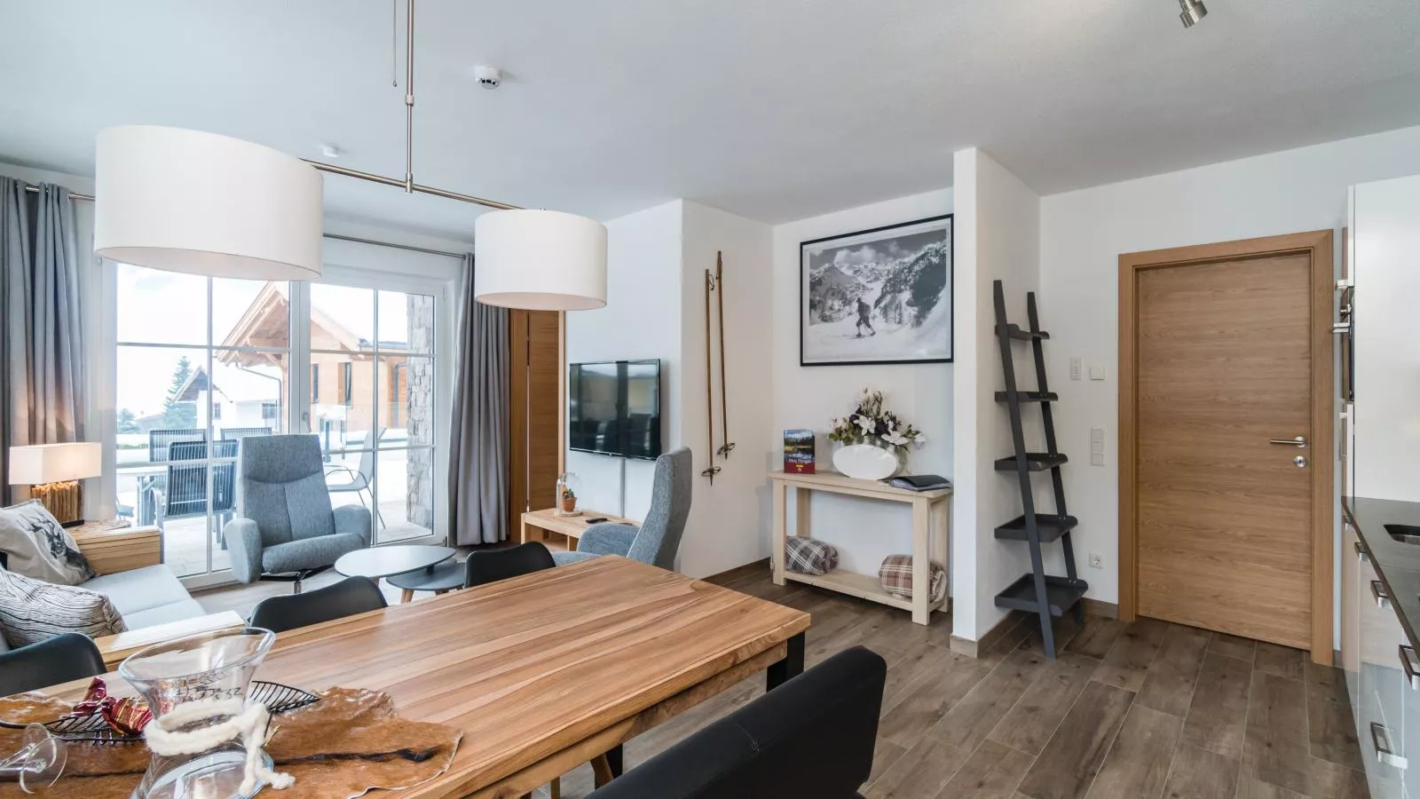 Luxury Tauern Suite Walchen Kaprun 6-Dining room