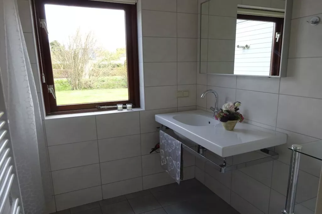 394165 - Bathroom