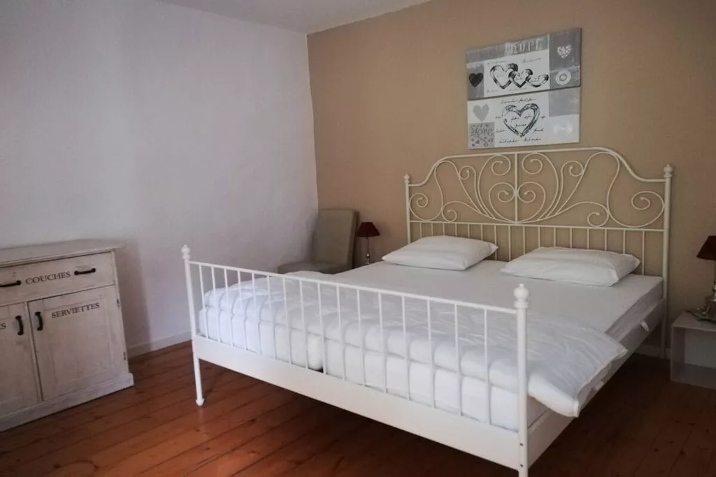 313634 - Bedroom