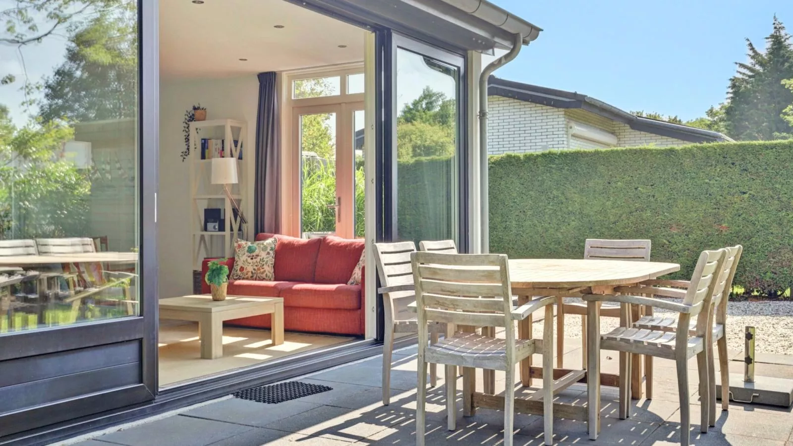 Duin Rust sijsjeslaan 3 - Gardens in summer