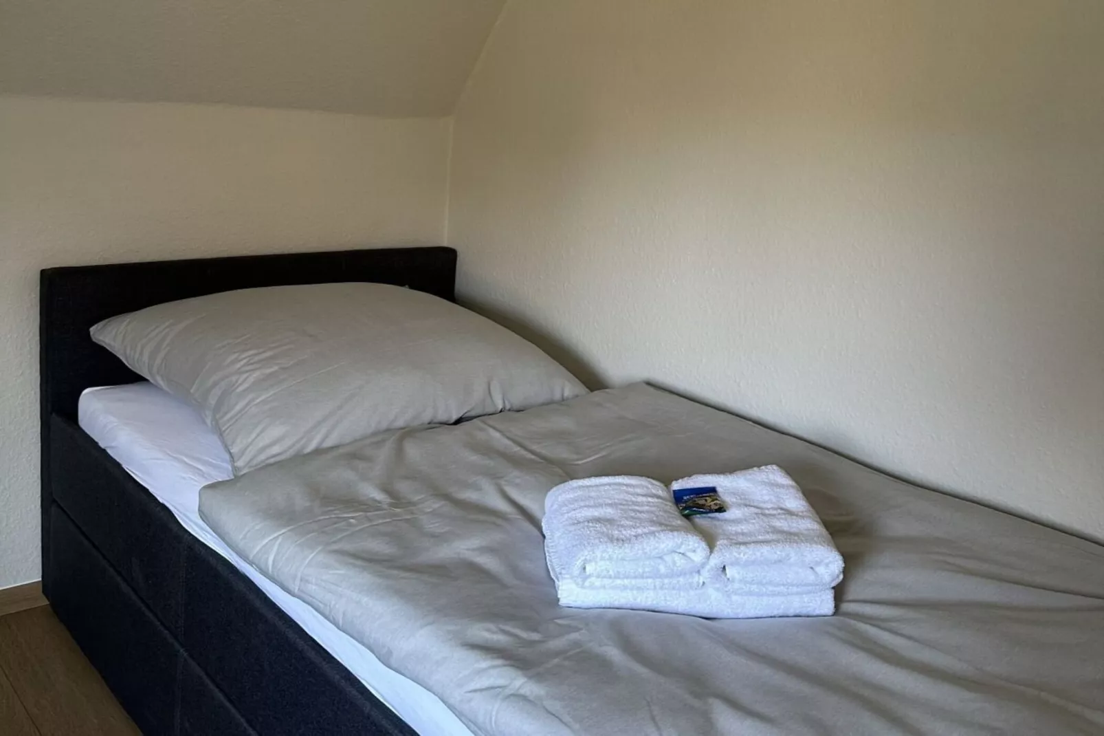 451114 - Schlafzimmer