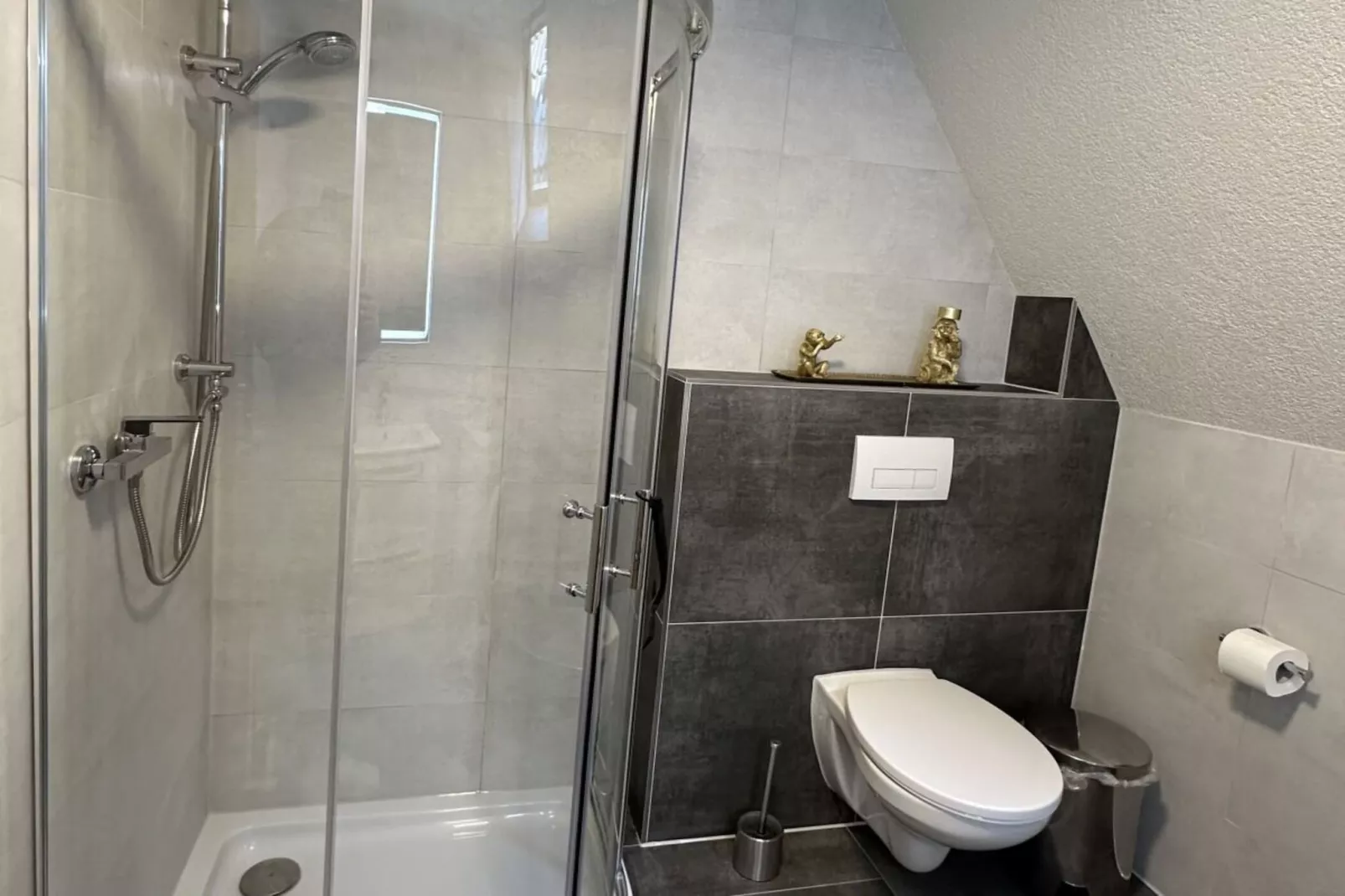 451114 - Badezimmer