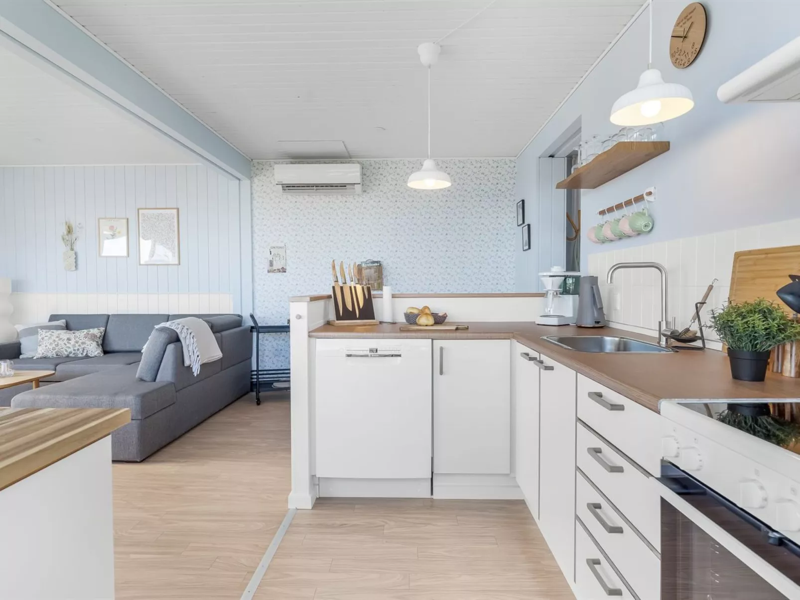 "Giselle" - 150m from the sea - Drinnen