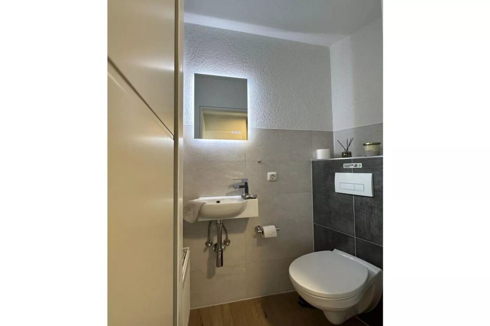 451114 - Badezimmer