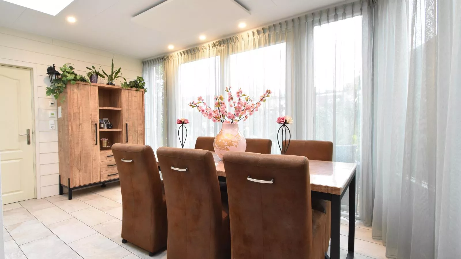 Diamond-Dining room