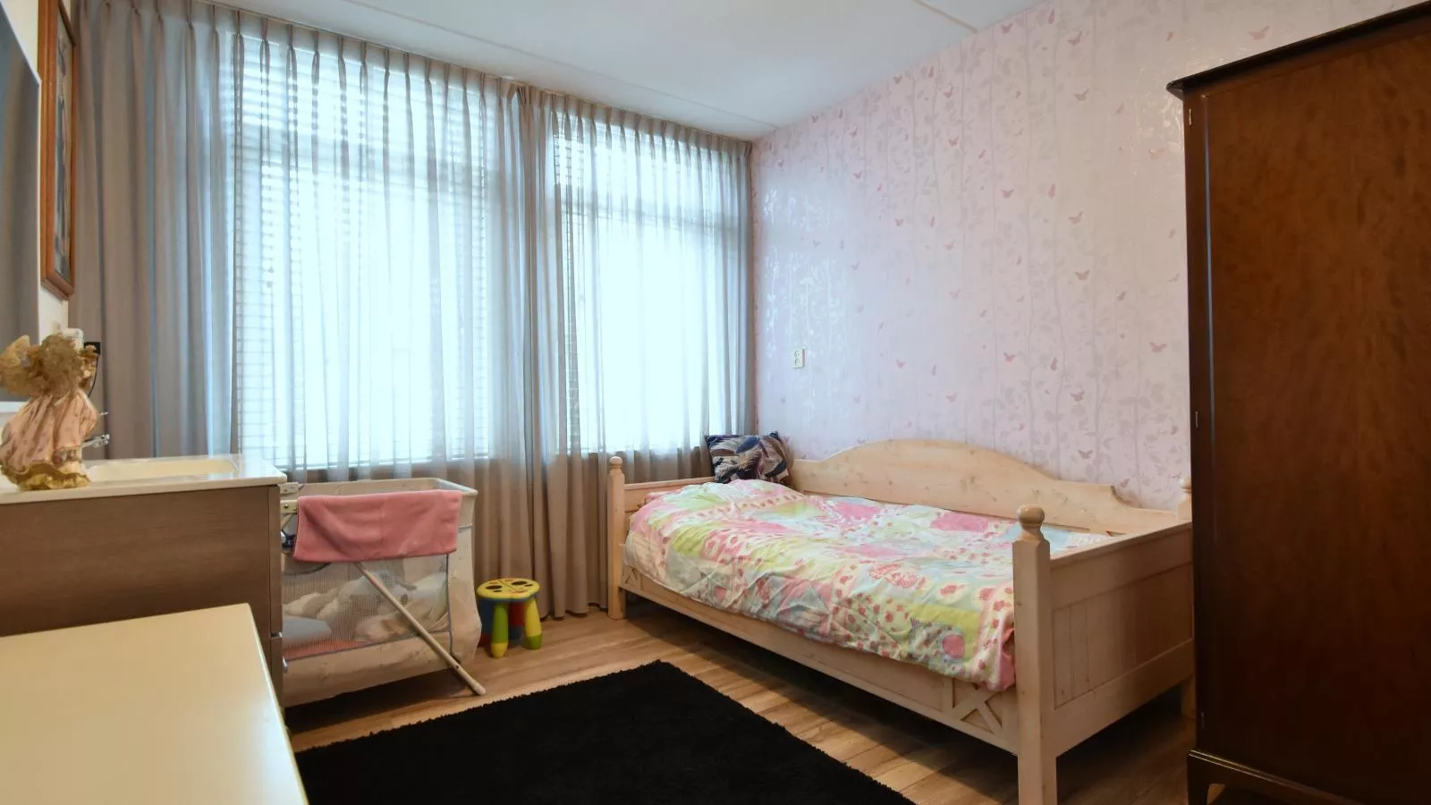 Diamond-Bedroom