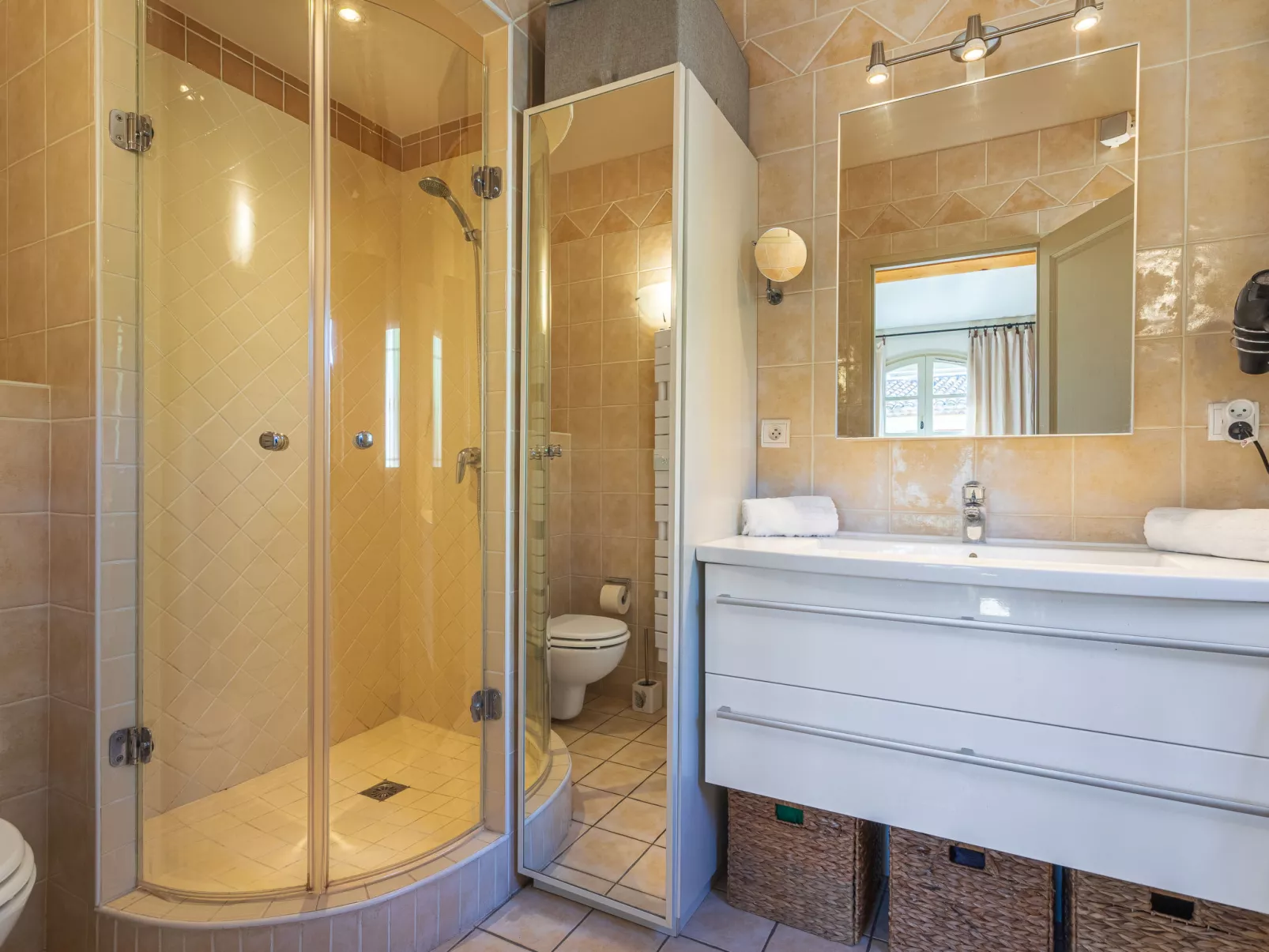 Les Migraniers 2 - Inside