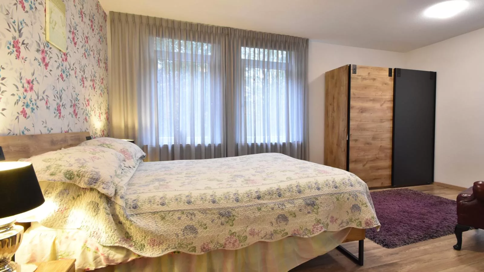 Diamond-Bedroom