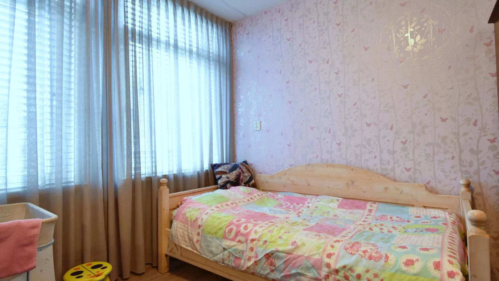 Diamond-Bedroom