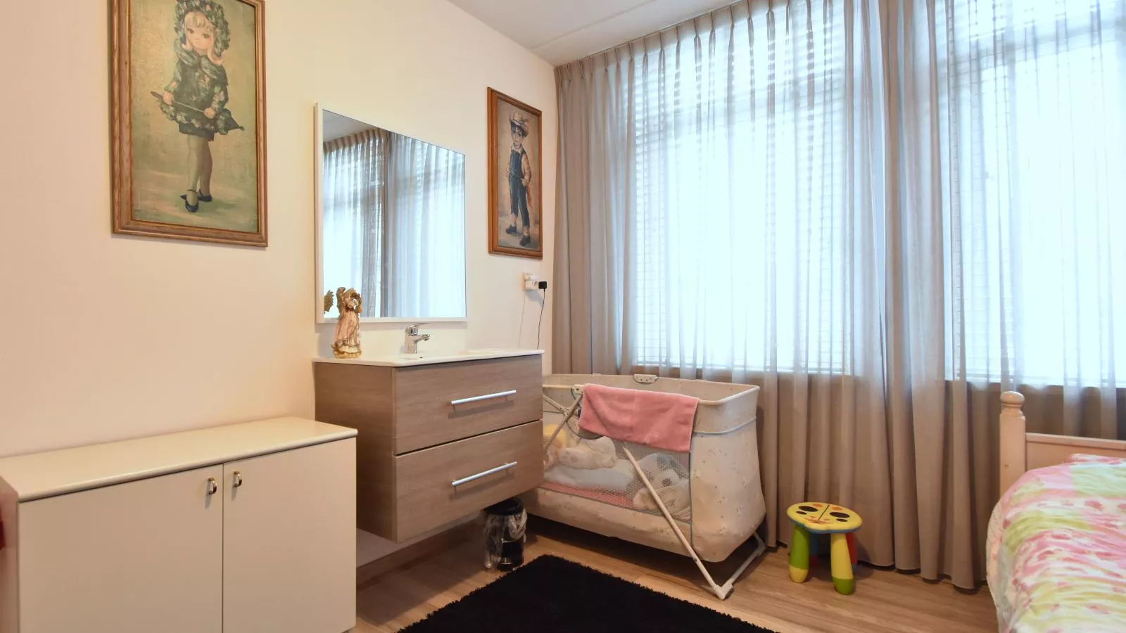 Diamond-Bedroom