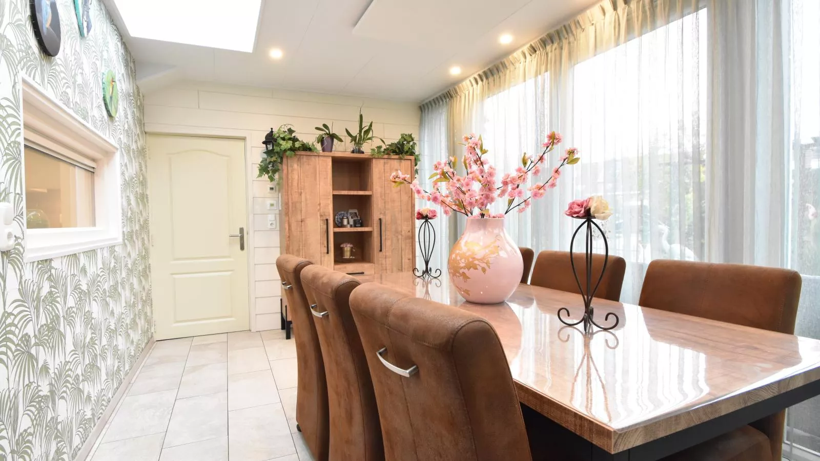 Diamond-Dining room
