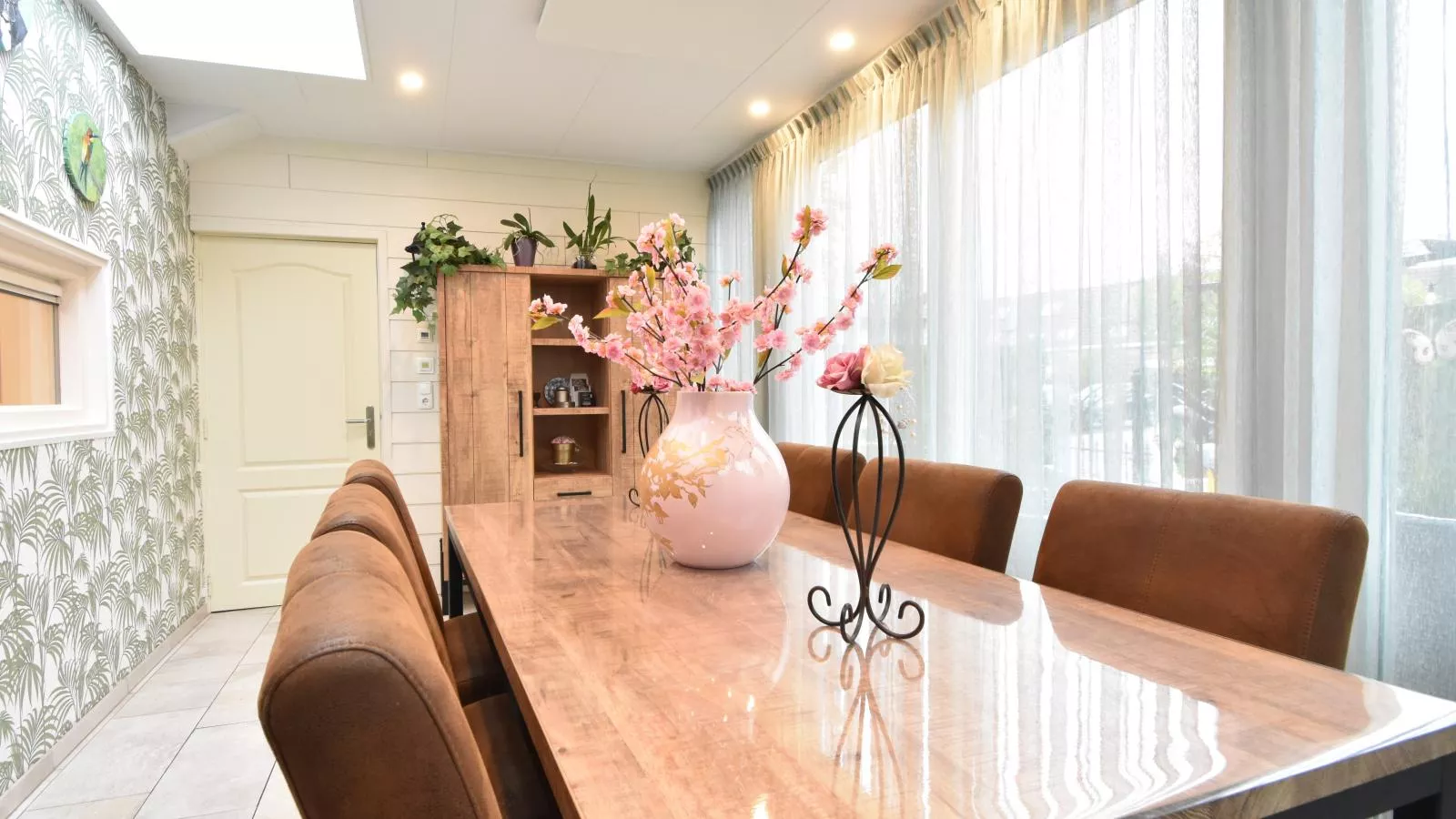 Diamond-Dining room