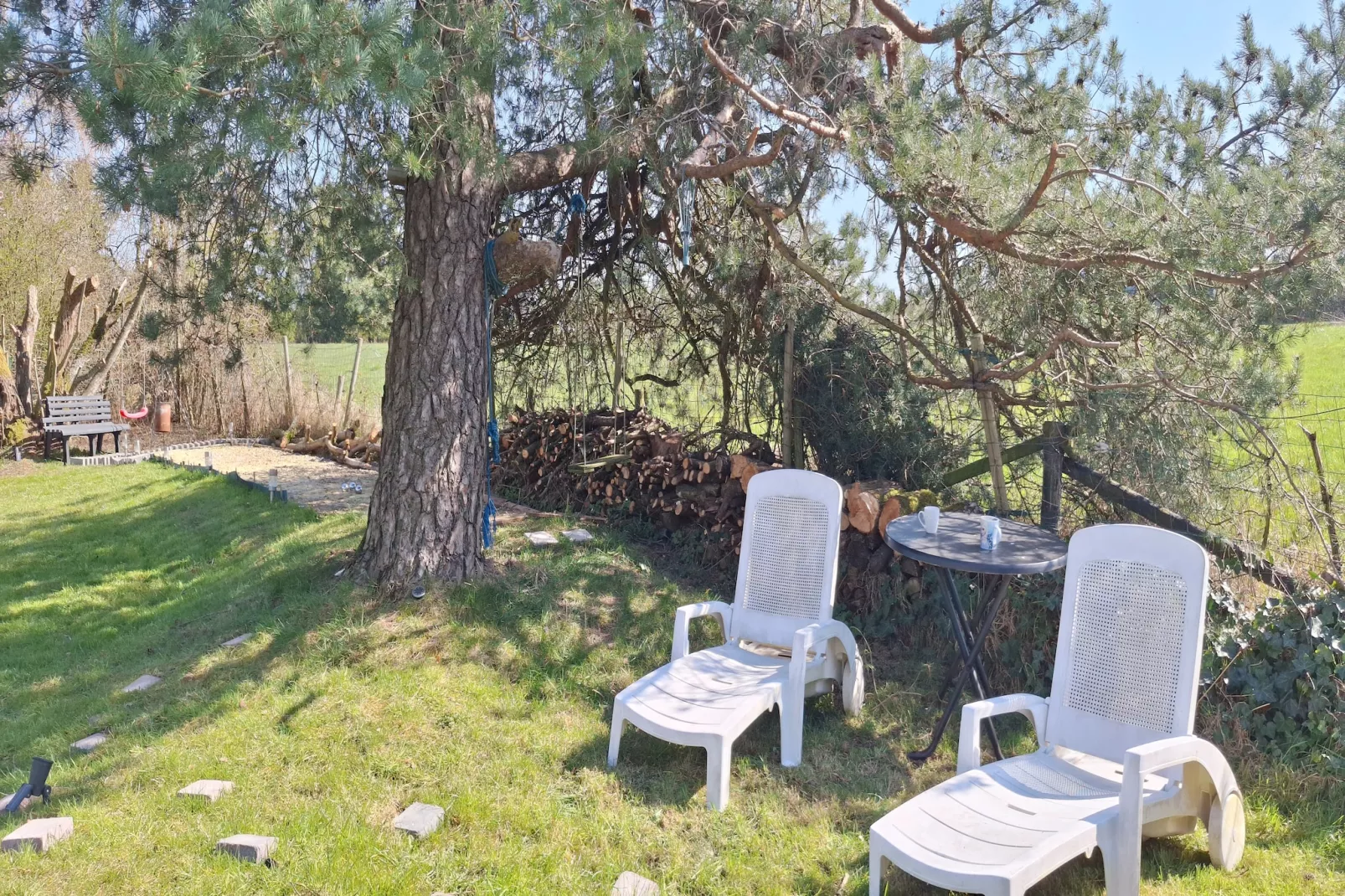Ardennes Bleu 4 pers maximum - Garten Sommer