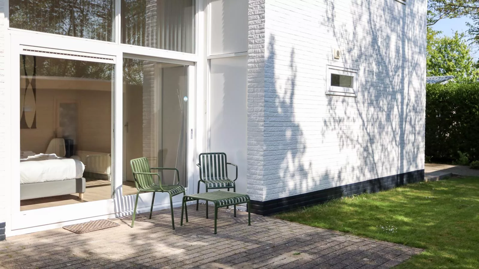 Zilte Iep - Gardens in summer