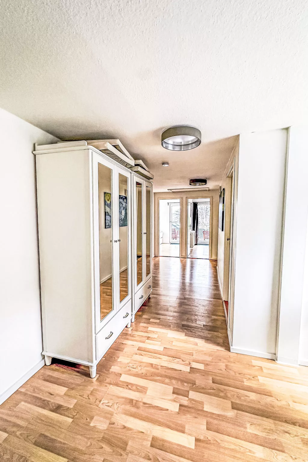 Reitstallweg - Drinnen