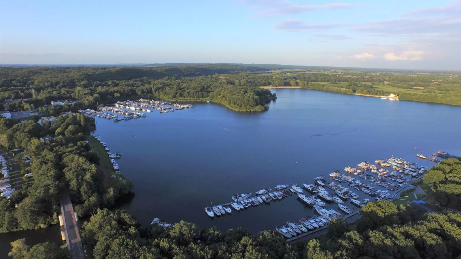 Floating in Limburg - rooftop hottub - Zones été à 1 km