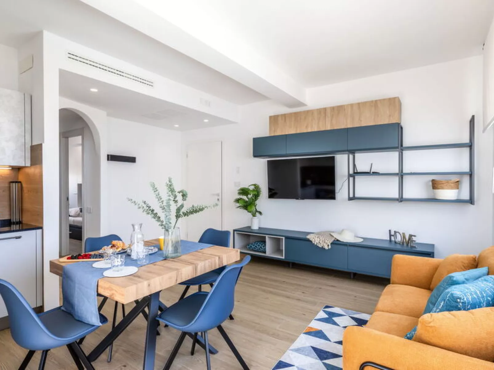 Brezza Costa Conero - Drinnen