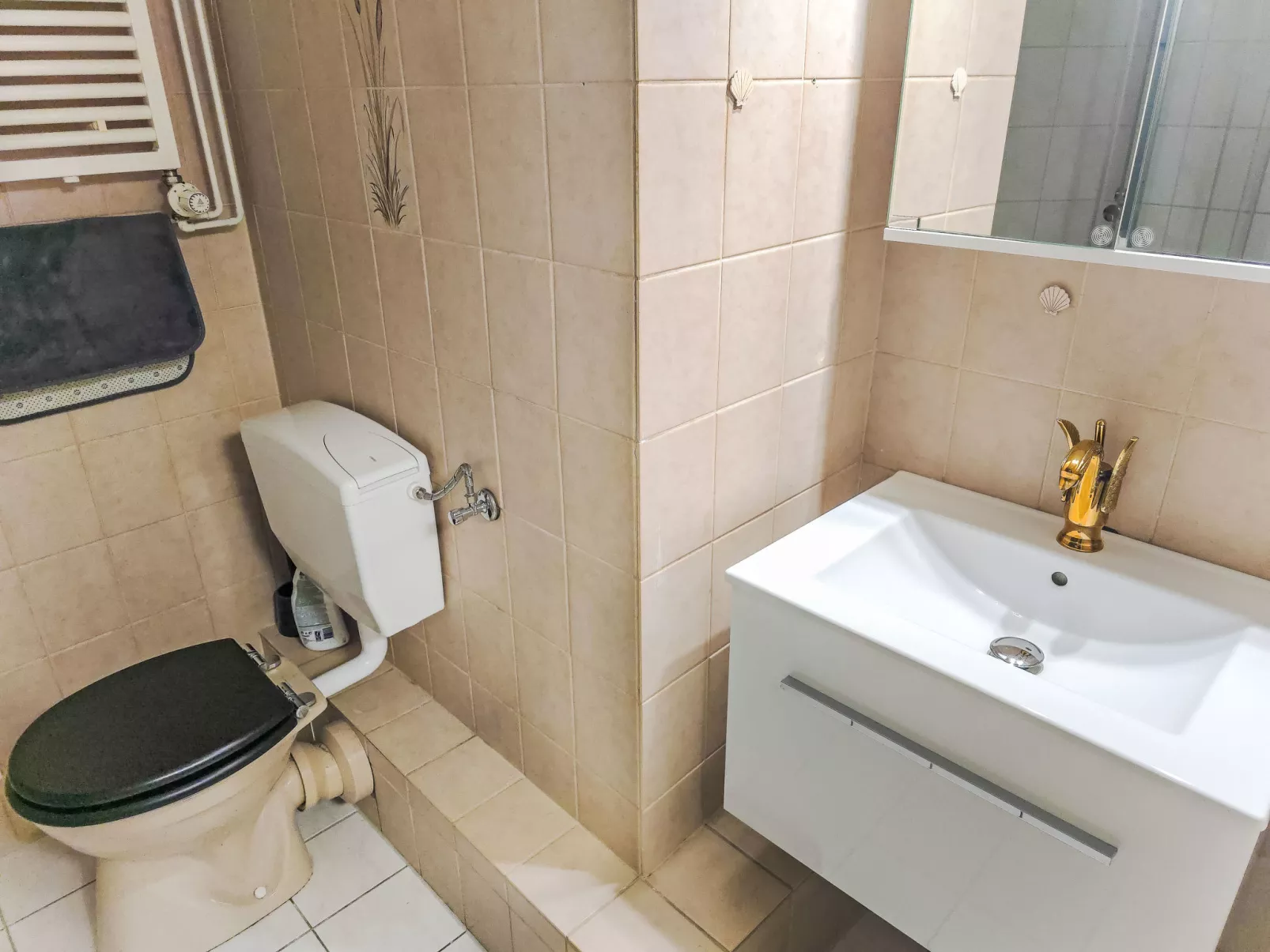 Breite Straße - Drinnen