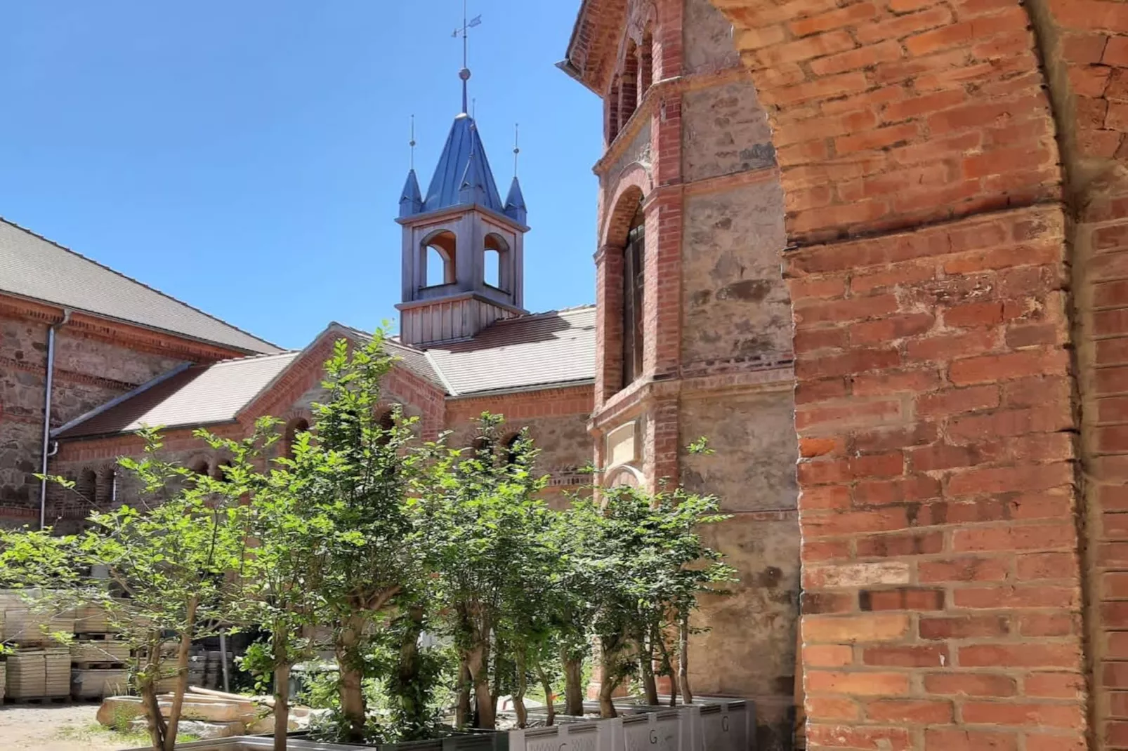 TH1 4P+20€(5) Immer - Areas within 1km in summer