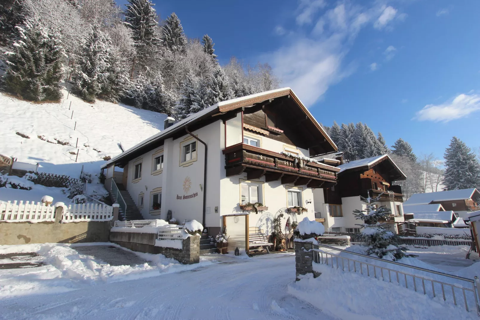 Sonnenschein-Exterior winter