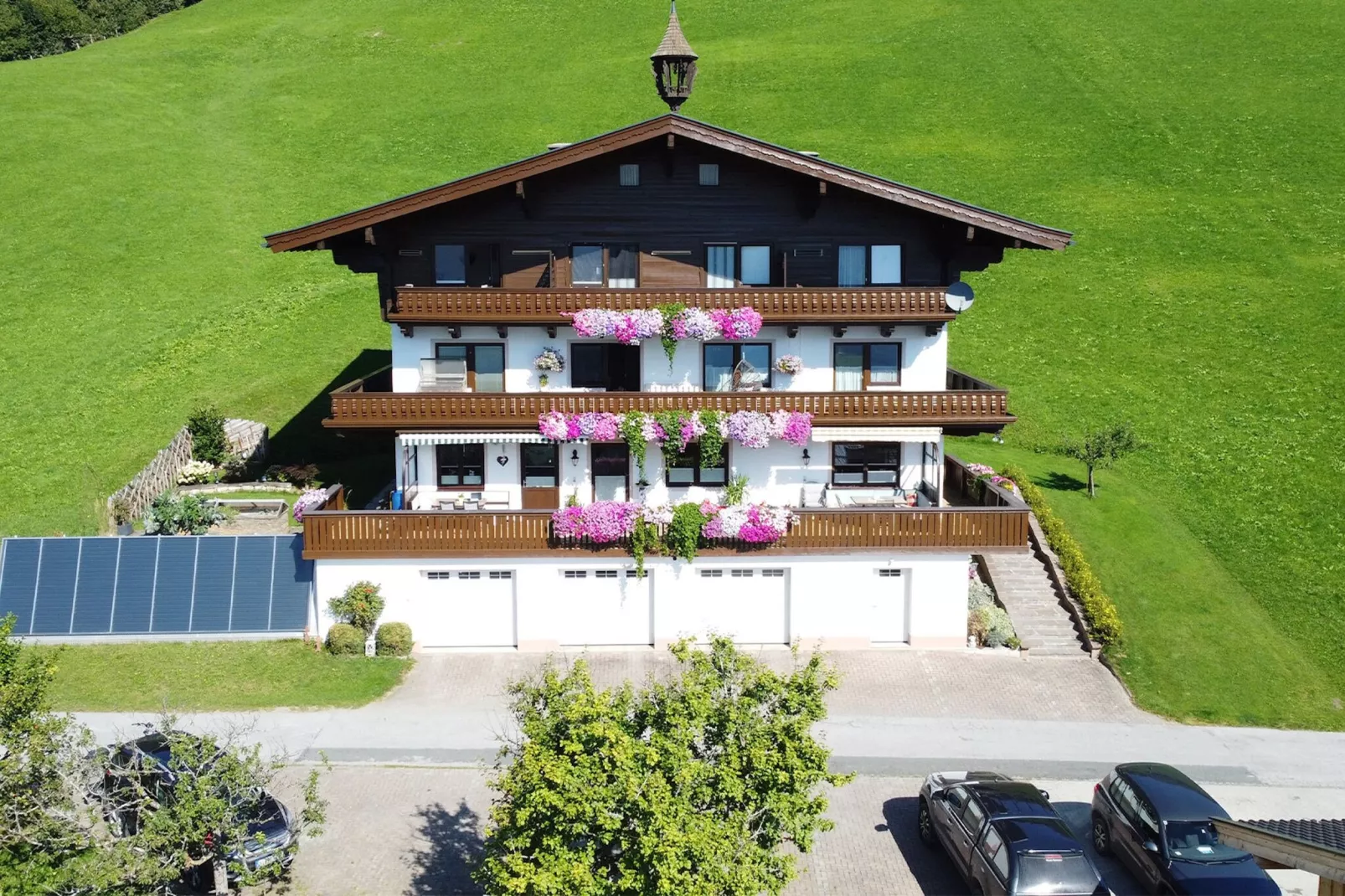Bergliebe-Exterior summer