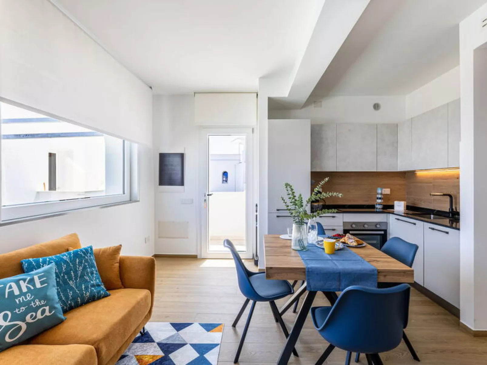 Brezza Costa Conero - Drinnen