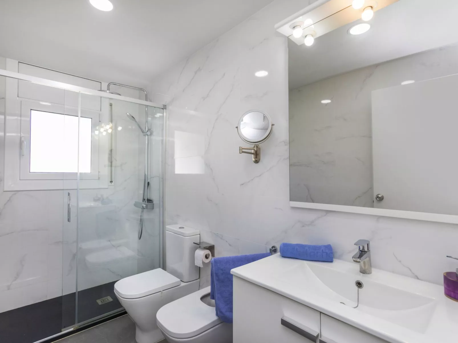 Mi Capricho - Drinnen