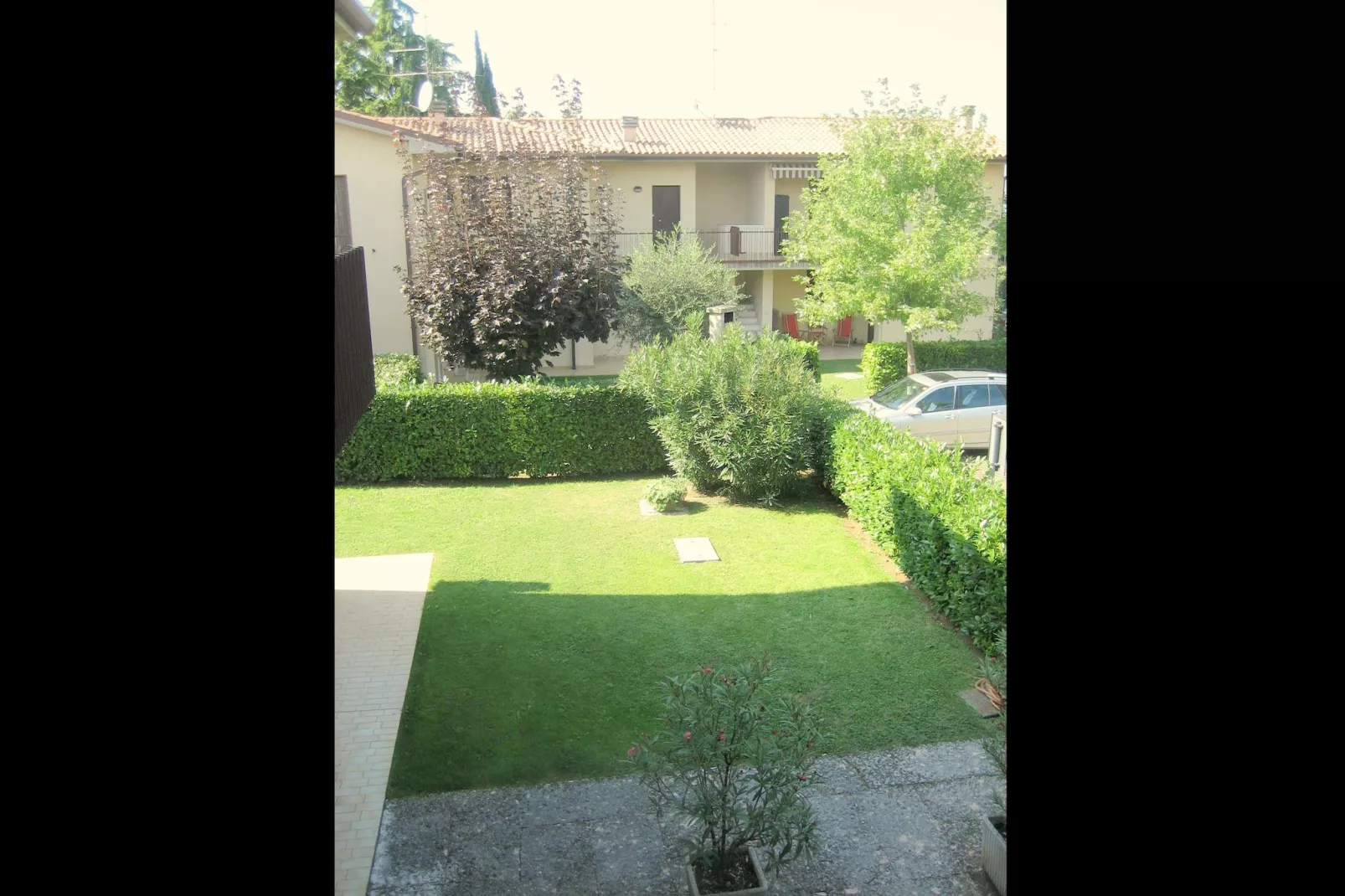 Sole del Garda II-8 - Gardens in summer