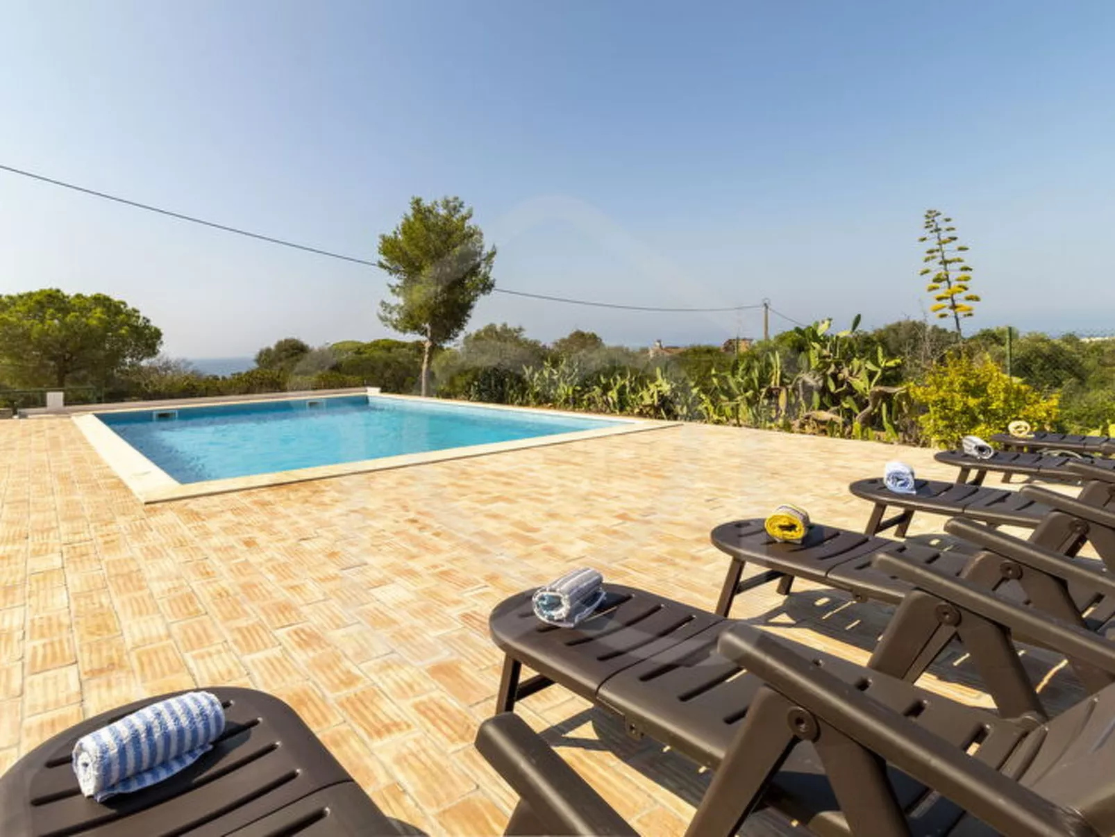 V3 Praia Da Marinha - Dehors