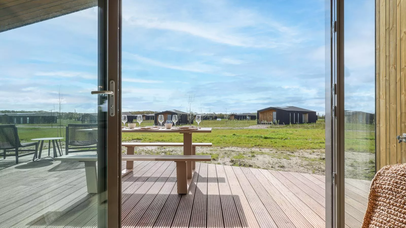 Natuurhuis Waterloop - View in summer