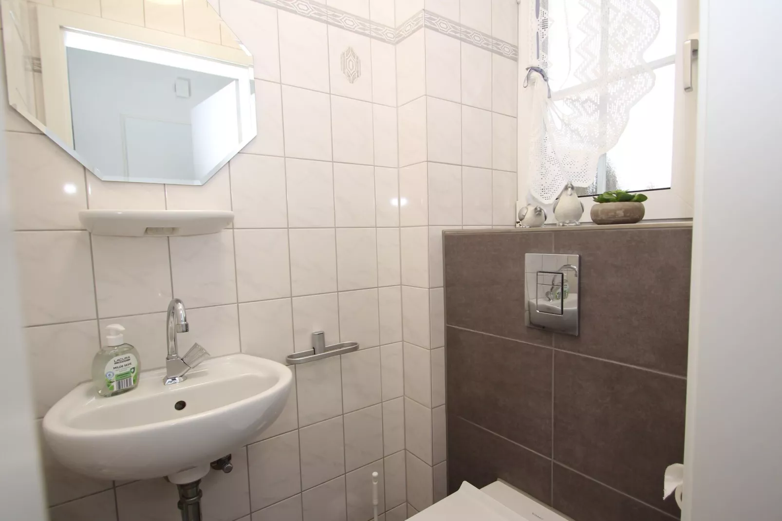 Ferienhaus Verena-Bathroom