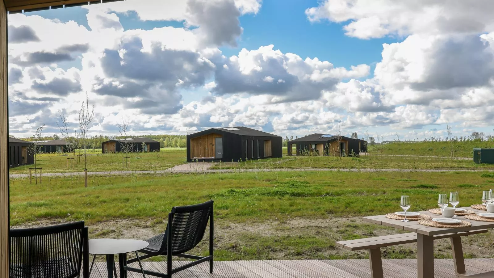 Natuurhuis Waterloop - View in summer